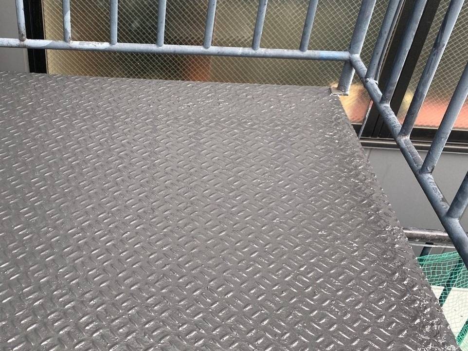 【個人オーナー様】東京都港区Ｓビル　鉄骨階段塗装工事