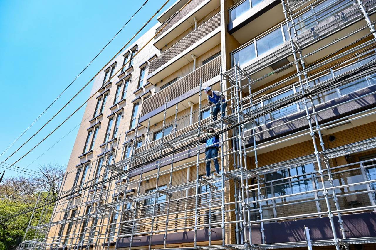 鉄部の塗装工事は何年ごと？周期の目安と最適なタイミングを解説
