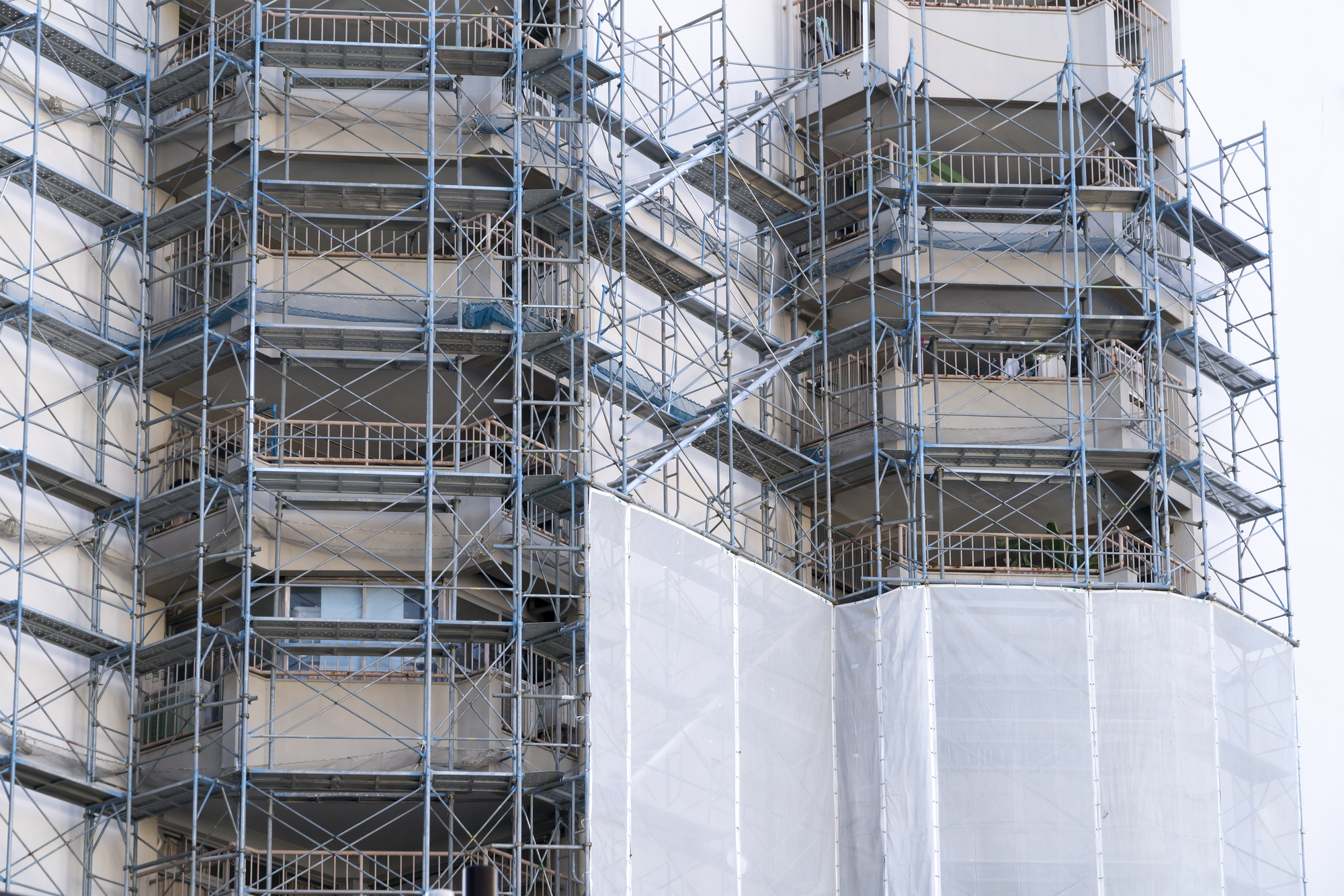 大規模修繕で確認申請が必要なケースとは？法改定による影響や注意点を解説