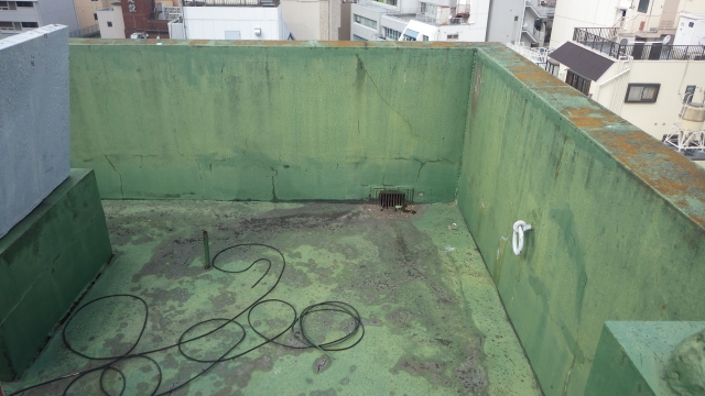 屋上防水の劣化症状と対策ガイド