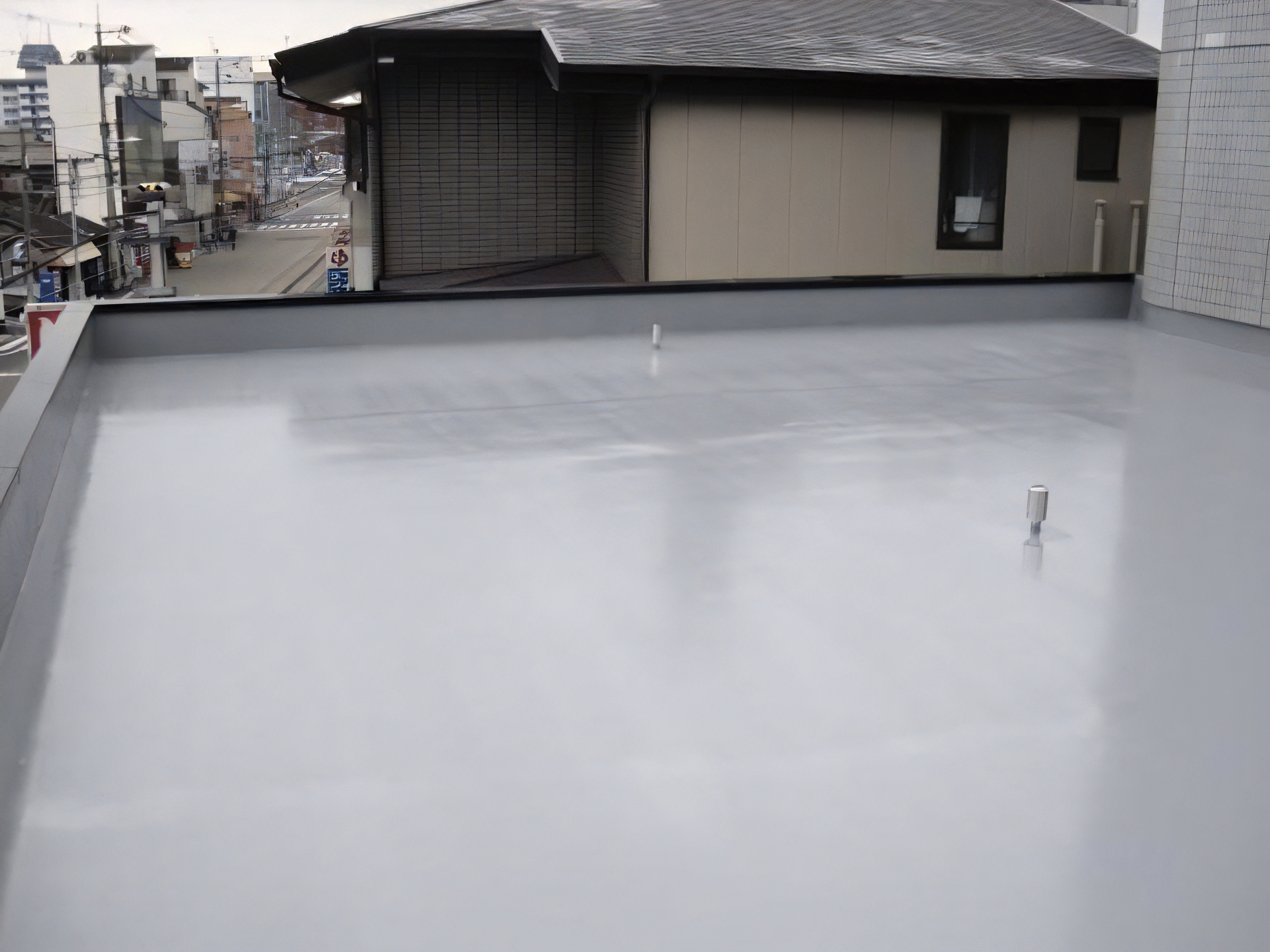屋根塗装の費用相場とは？基本価格の目安を把握しよう