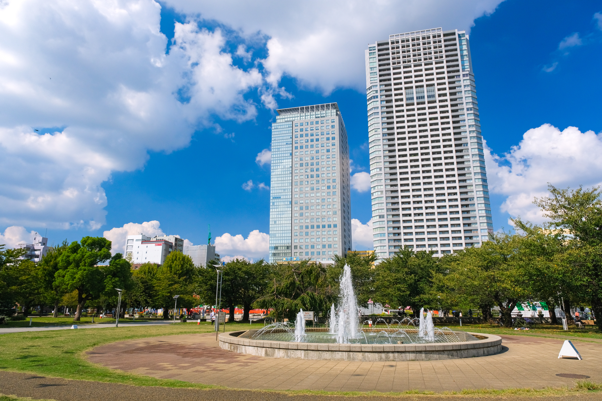 墨田区でビルやマンションの雨漏り修理、防水工事は新東亜工業へ
