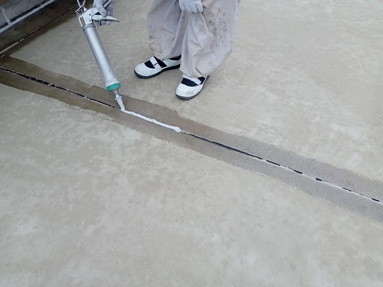 【実例】5階建て建物の防水工事の流れ｜費用相場・工法・注意点を徹底解説