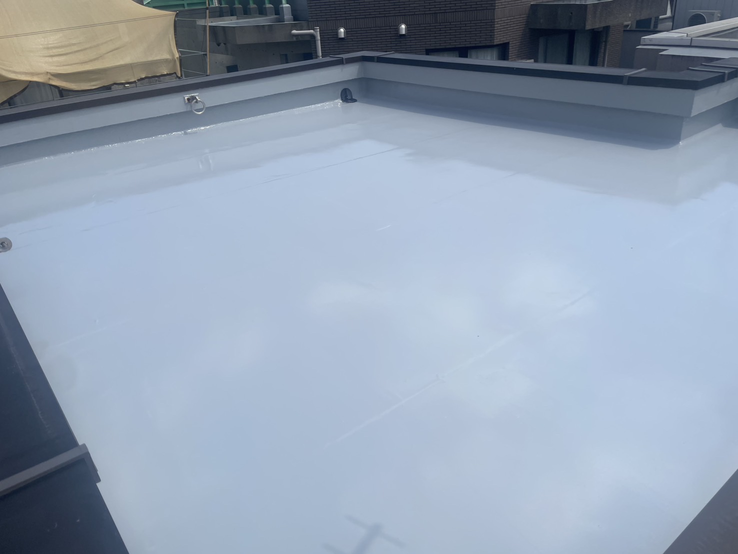 【個人オーナー様】東京都港区マンション　屋上防水工事+斜壁屋根塗装工事　　費用公開