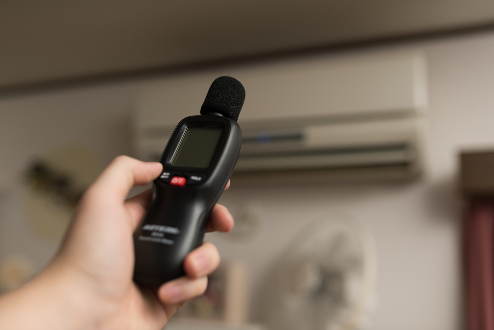 40デシベルはうるさい?静か?基準値と生活音の感じ方・対策を解説