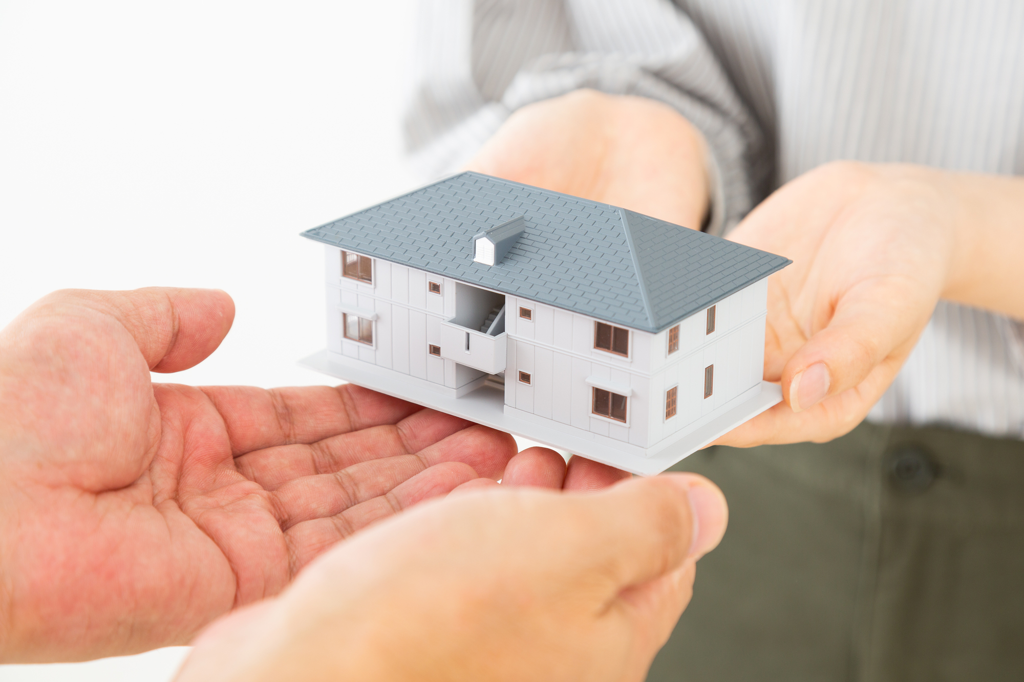 瑕疵担保責任(契約不適合責任)の期間は2年？宅建業者・個人売主で異なるルールを解説