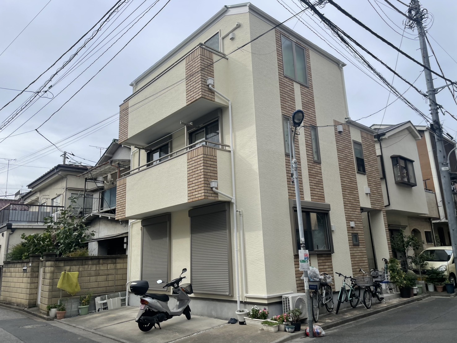 【個人様】東京都北区戸建て　外壁塗装工事＋防水工事　費用公開