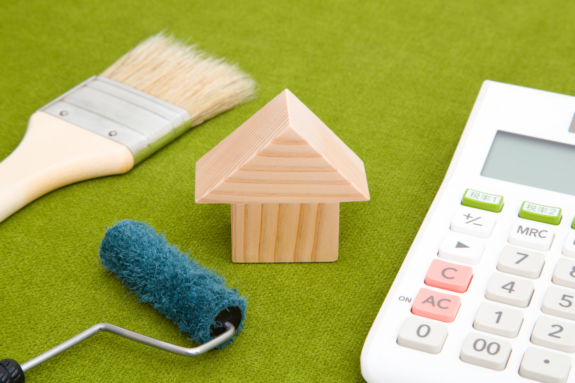 外壁塗装の費用相場はいくら？金額が決まる要素やコスト削減の方法を解説