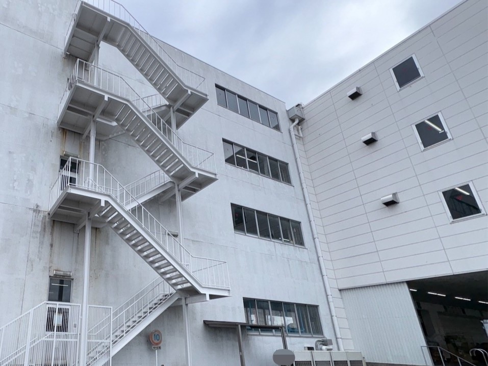 【企業様】神奈川県横浜市物件　庇塗装工事　費用公開