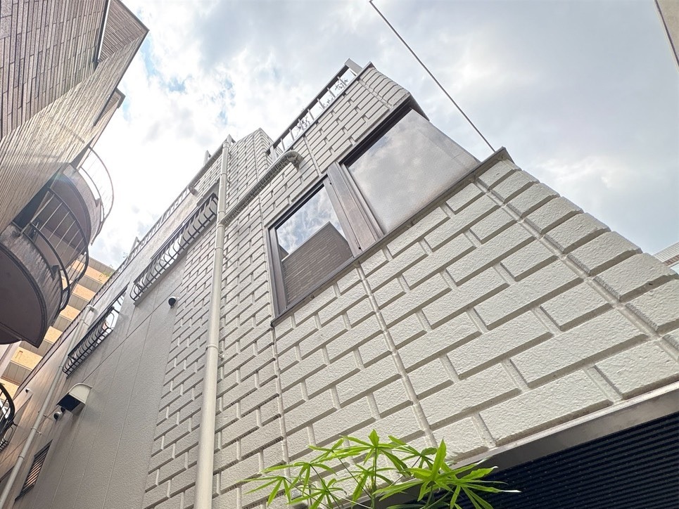 【個人オーナー様】東京都千代田区Ｔビル　屋上防水他工事　費用公開