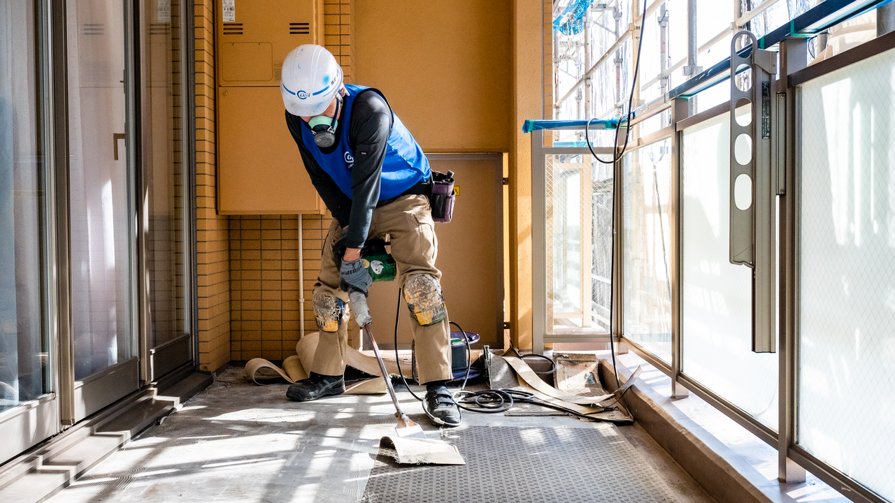 大規模修繕前にやるべきベランダタイルの準備と片付けに関するイメージ写真